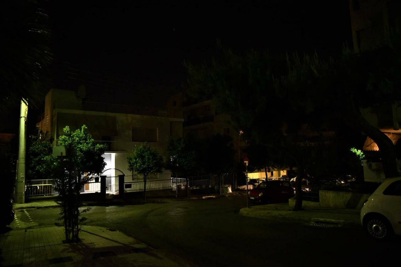 Zefyros Super Cool Apartments Next To Alimos Riviera Athen Eksteriør bilde
